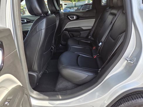 Used 2025 Jeep Compass Limited AWD/4WD image 13