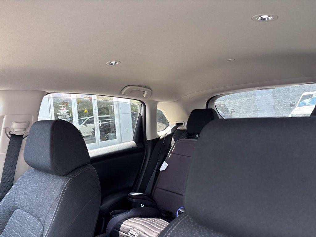 Used 2026 Honda HR-V LX image 7