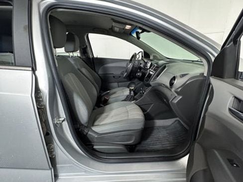 Used 2013 Chevrolet Sonic LT FWD image 5