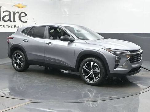 New 2026 Chevrolet Trax RS FWD image 6
