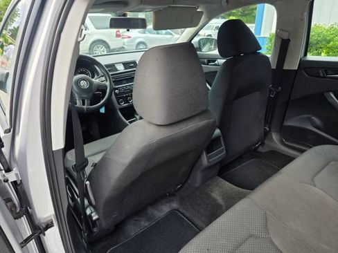 Used 2014 Volkswagen Passat 1.8T S FWD image 18