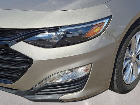 Used 2024 Chevrolet Malibu LT FWD image 9