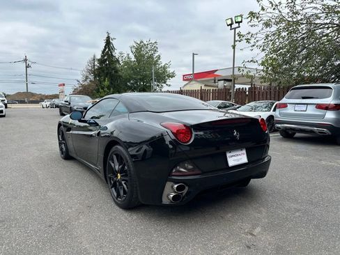 Used 2013 Ferrari California image 7