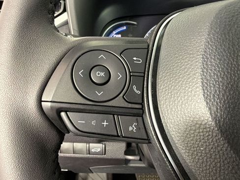 Used 2025 Toyota RAV4 XSE AWD/4WD image 17