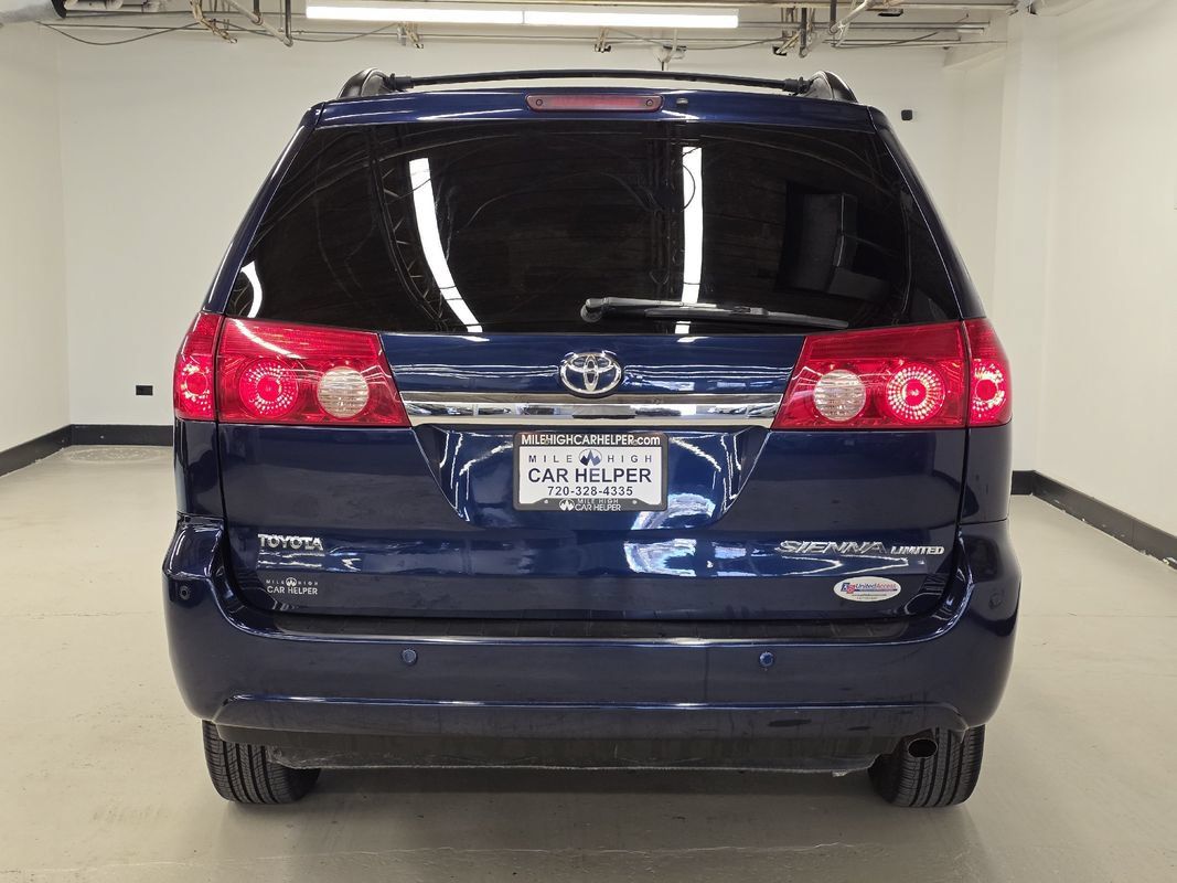 Used 2007 Toyota Sienna XLE FWD image 14