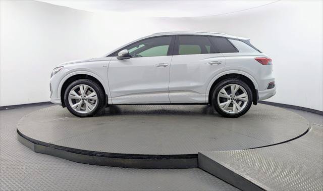 Used 2023 Audi Q4 e-tron Premium Plus w/ Premium Plus AWD/4WD image 3