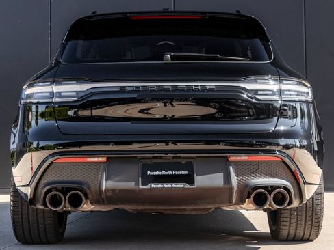 Certified 2025 Porsche Macan GTS AWD/4WD image 10