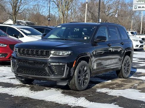 New 2026 Jeep Grand Cherokee Limited AWD/4WD image 32