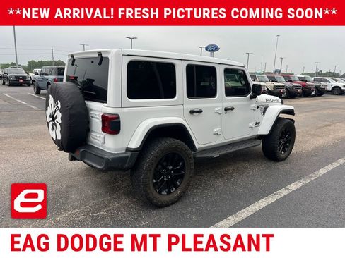 Used 2019 Jeep Wrangler Unlimited Sahara w/ Quick Order Package 24M Moab AWD/4WD image 4