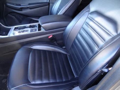 Used 2023 Ford Edge SEL image 5