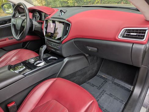 Certified 2022 Maserati Ghibli Modena image 28