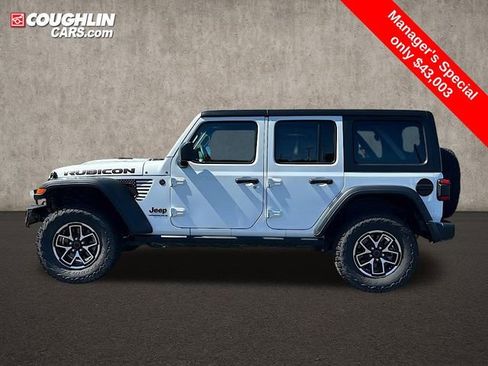 Used 2024 Jeep Wrangler Unlimited Rubicon w/ Convenience Group image 11