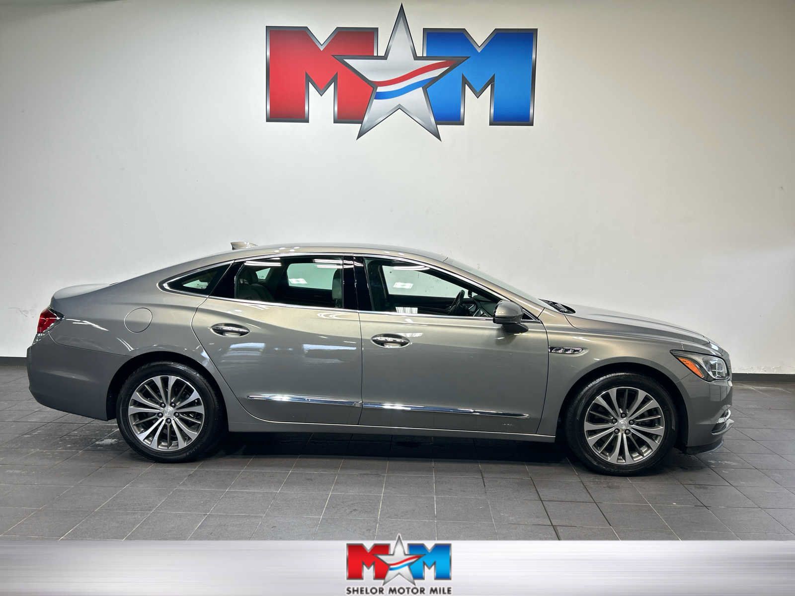 Used 2017 Buick LaCrosse Preferred FWD image 1