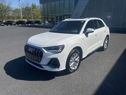 Used 2025 Audi Q3 2.0T Premium w/ Convenience Package AWD/4WD image 34