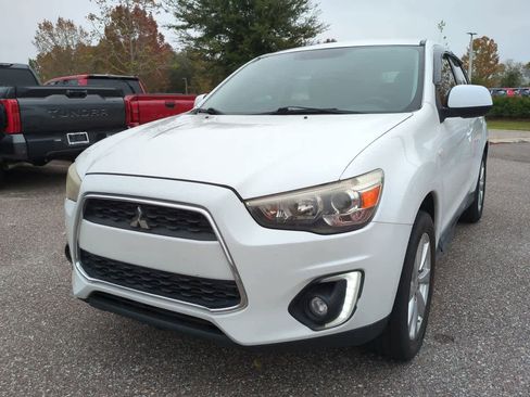 Used 2015 Mitsubishi Outlander Sport SE image 2
