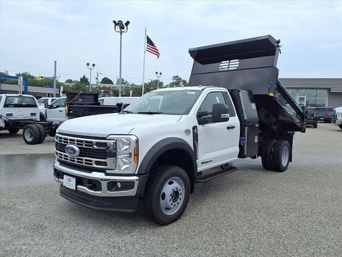 New 2026 Ford F550 4x4 Regular Cab Super Duty image 2
