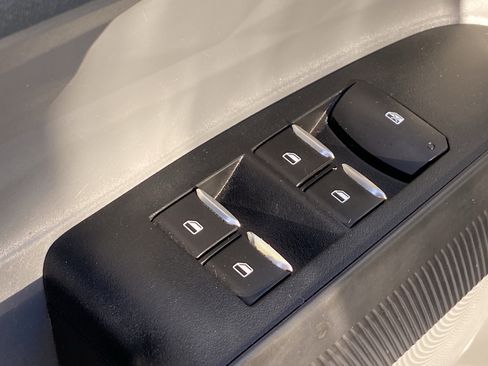 Used 2022 Ford Maverick XL image 17