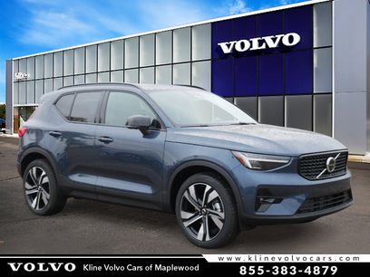 New 2026 Volvo XC40 B5 Ultra w/ Climate Package