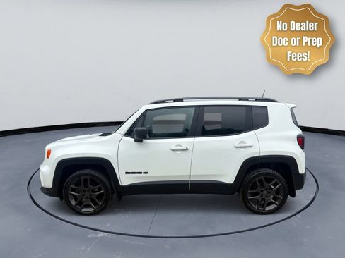 Used 2021 Jeep Renegade Latitude w/ Sun & Sound Group AWD/4WD image 3