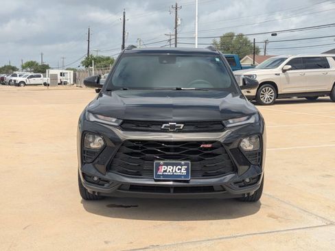 Used 2023 Chevrolet TrailBlazer RS w/ Sun and Liftgate Package image 2