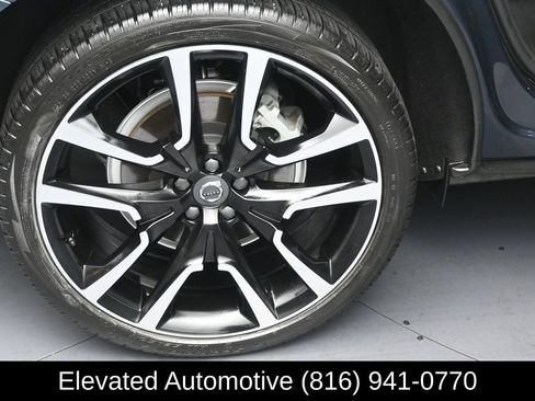 Used 2024 Volvo XC60 T8 Ultimate w/ Protection Package Premier AWD/4WD image 5