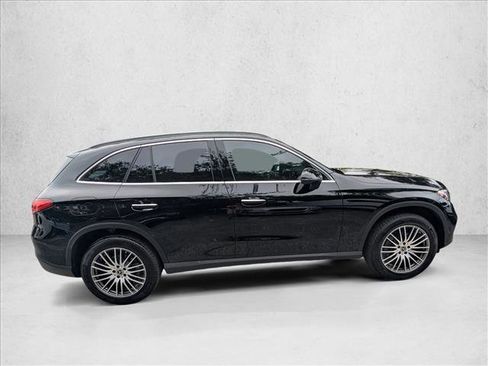 Certified 2026 Mercedes-Benz GLC 300 image 4