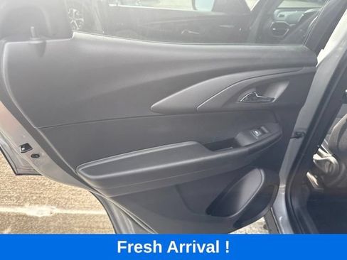 Used 2025 Chevrolet TrailBlazer LT FWD image 13
