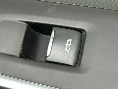 Used 2022 Cadillac XT4 Premium Luxury w/ Safety Alert Package AWD/4WD image 34