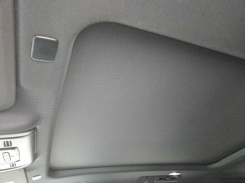 Certified 2024 Chevrolet Suburban Z71 w/ Luxury Package image 23