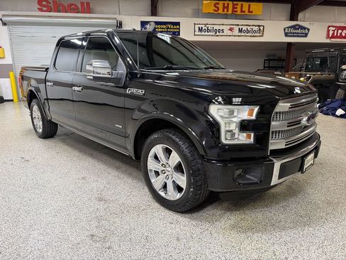 Used 2016 Ford F150 Platinum w/ Equipment Group 701A Luxury RWD image 11