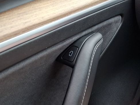 Used 2023 Tesla Model 3 Standard Range RWD image 25