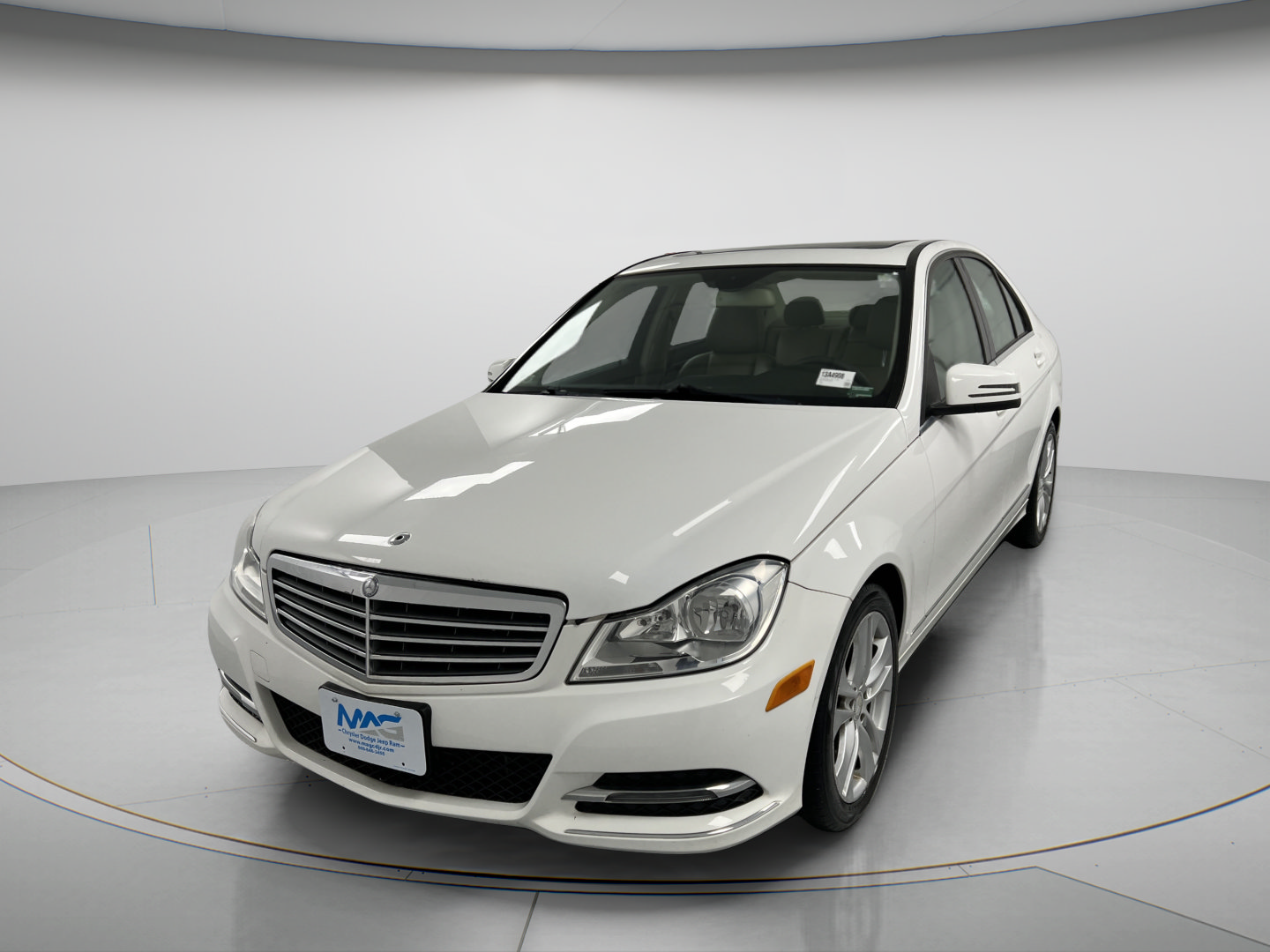 Used 2013 Mercedes-Benz C 300 4MATIC Sedan image 4