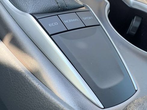 Used 2024 Toyota Camry LE w/ Convenience Package FWD image 28