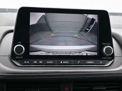 Used 2024 Nissan Rogue S AWD/4WD image 24