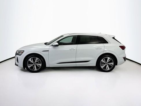 Used 2024 Audi Q8 e-tron Premium AWD/4WD image 8