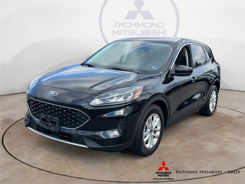 Used 2021 Ford Escape SE image 7