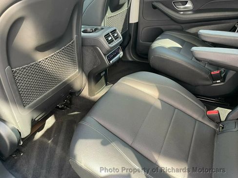 Used 2023 Mercedes-Benz GLS 450 4MATIC image 14