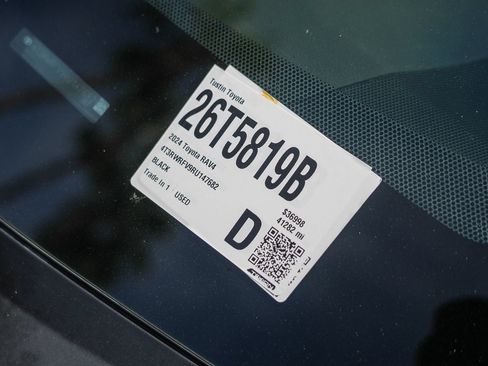 Certified 2024 Toyota RAV4 XLE AWD/4WD image 28