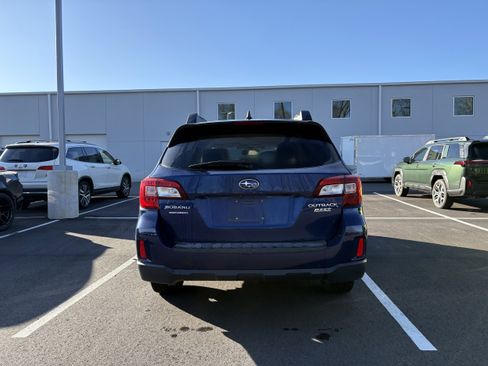 Used 2017 Subaru Outback 2.5i Premium image 5