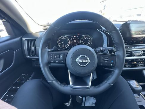 Used 2023 Nissan Pathfinder SL w/ Lighting Package (N92) AWD/4WD image 20