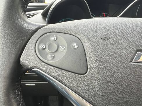 Used 2017 Chevrolet Impala Premier FWD image 24
