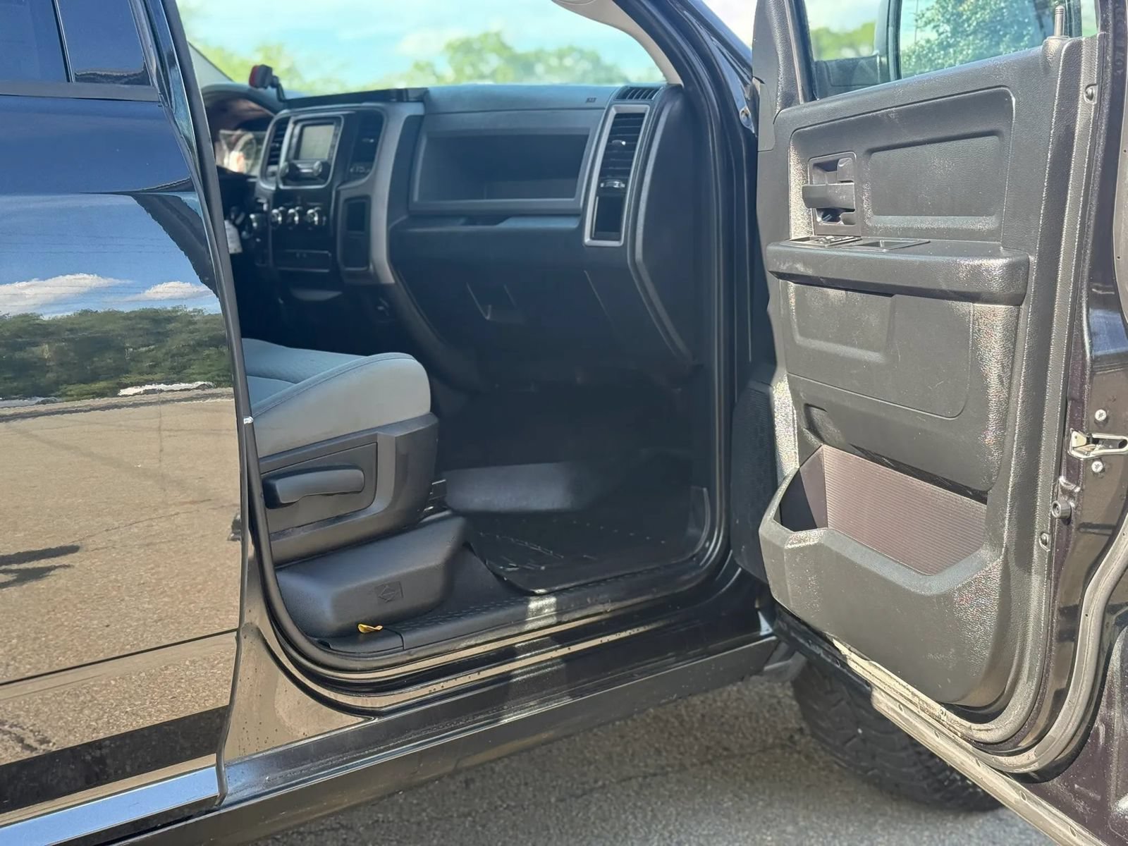 Used 2016 RAM 1500 Express AWD/4WD image 19