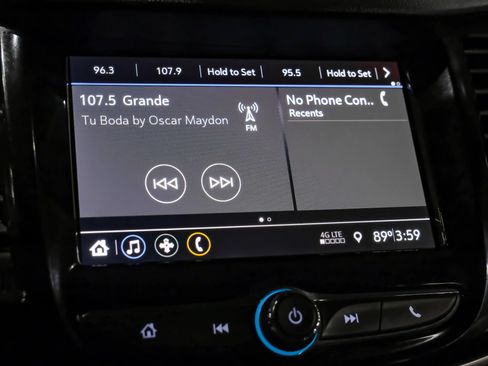Used 2022 Chevrolet Trax LT w/ LT Convenience Package AWD/4WD image 24