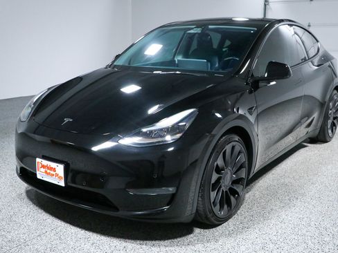 Used 2022 Tesla Model Y Performance AWD/4WD image 26