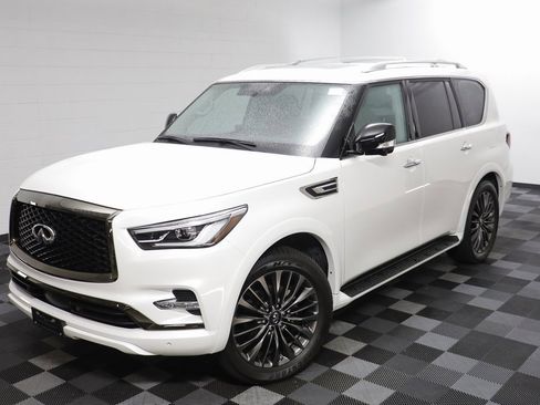 Used 2023 INFINITI QX80 Premium Select w/ Cargo Package image 2
