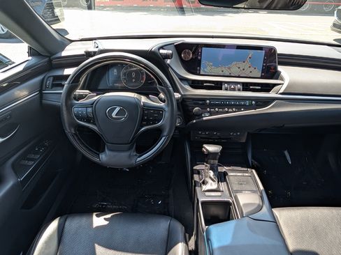 Used 2019 Lexus ES 350 w/ Premium Package FWD image 17