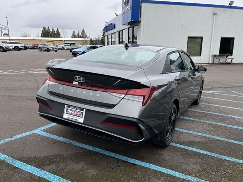 New 2026 Hyundai Elantra Sport FWD image 5
