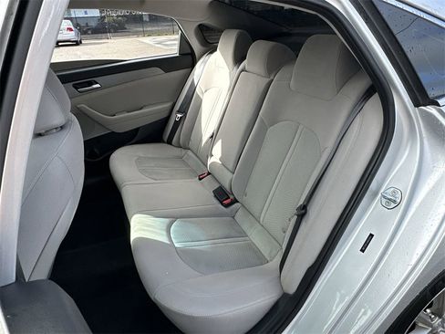 Used 2018 Hyundai Sonata SE image 31