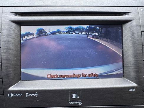 Used 2014 Toyota Prius Four FWD image 19