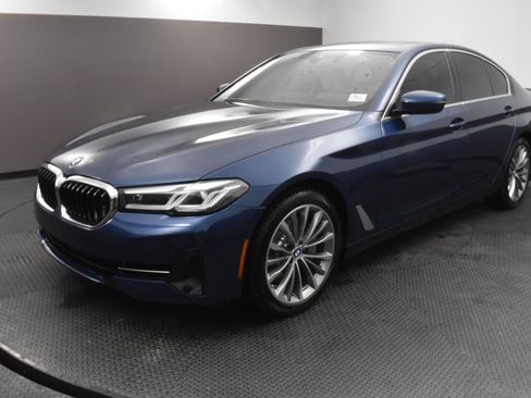 Used 2023 BMW 530i w/ Premium Package RWD image 33